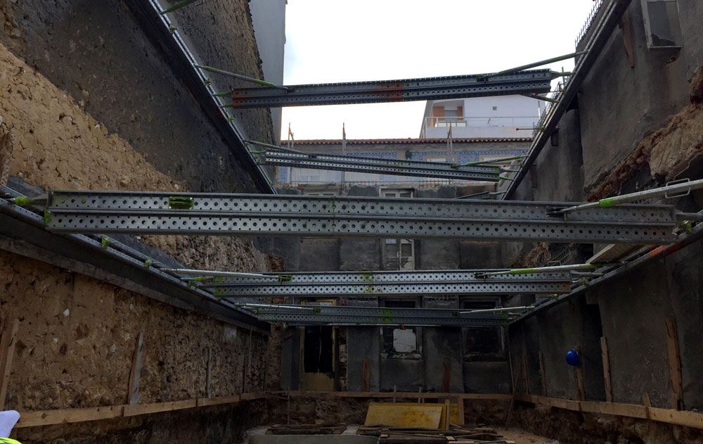 contenção de fachada em obra