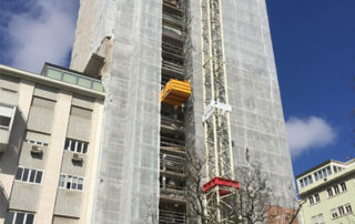 elevadores monta cargas T7-CR