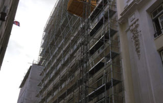 Rede de proteção para andaimes